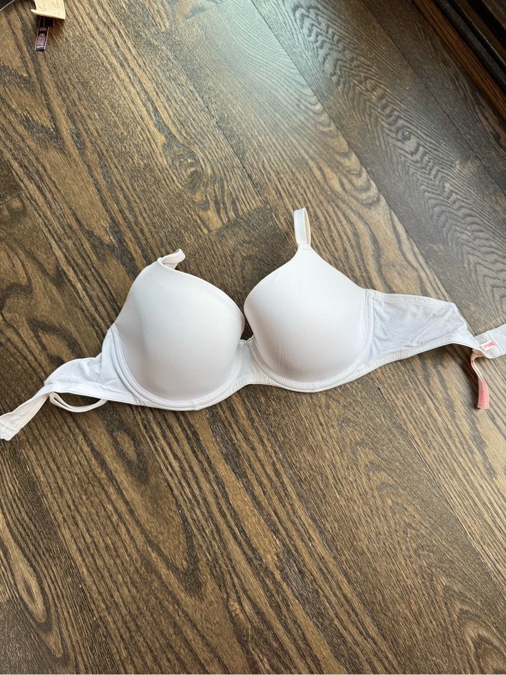 PINK Victoria's Secret White Smooth Padded T-Shirt Bra